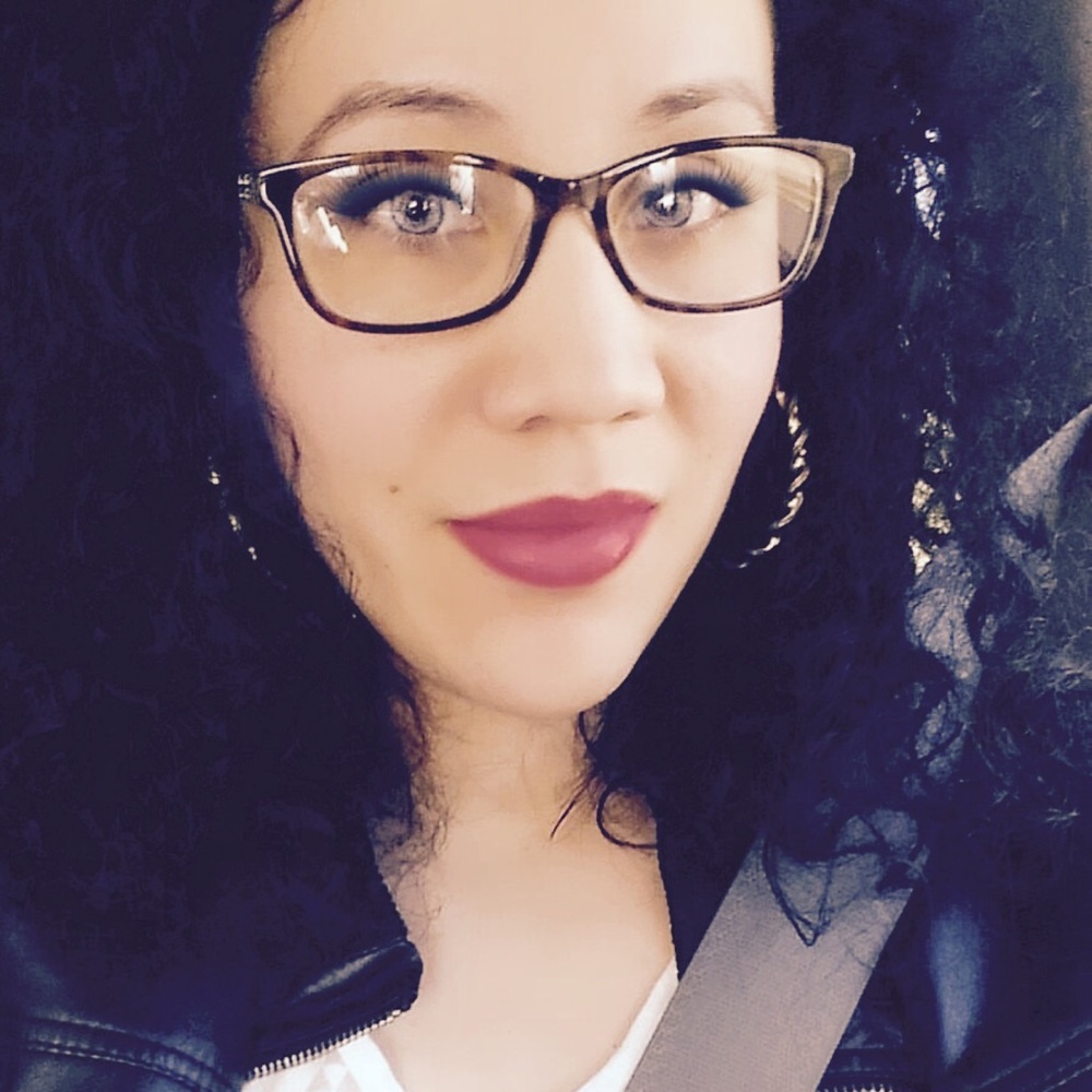 Meet your Posher, Cassandra